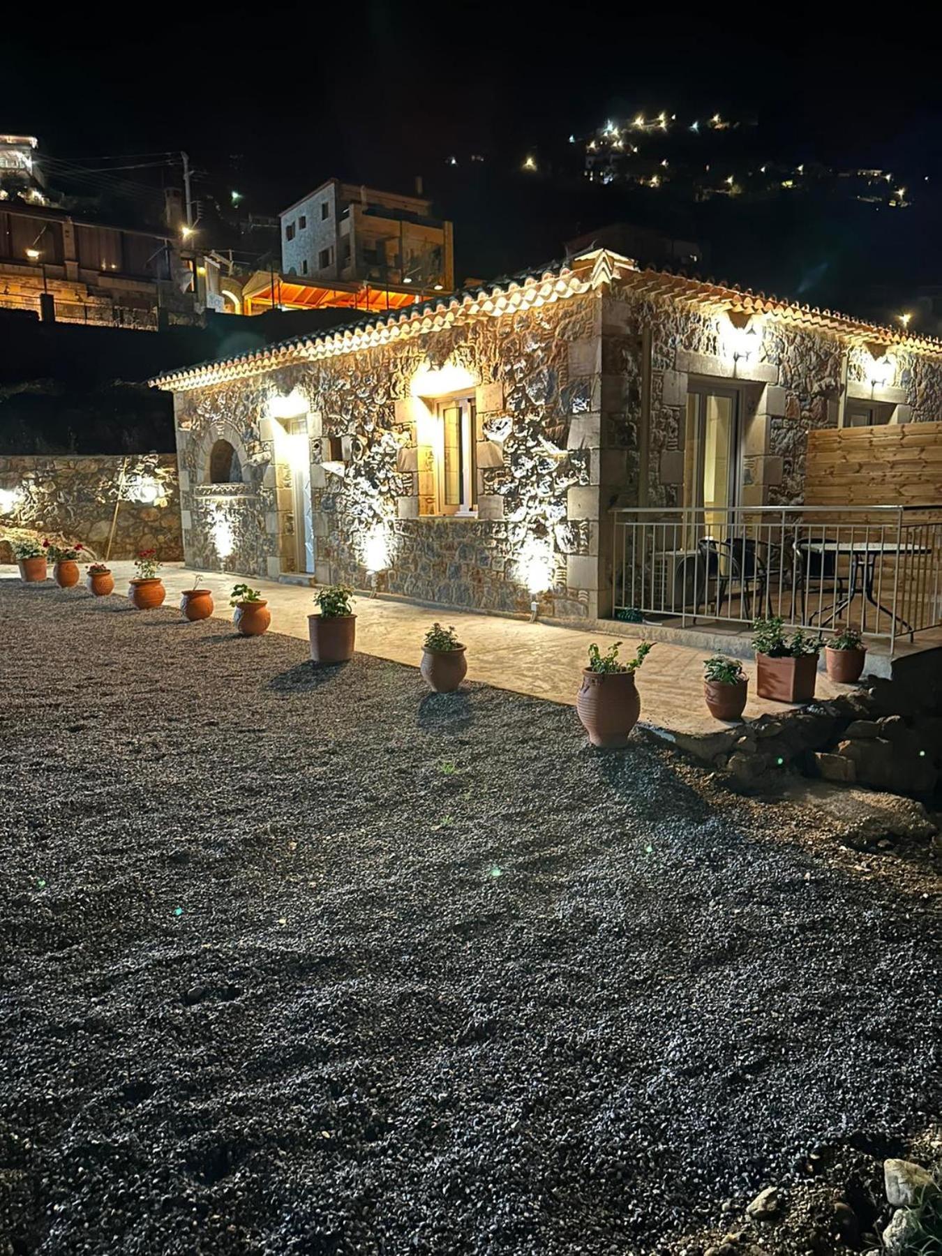 Lithino Rooms Каламата Екстериор снимка